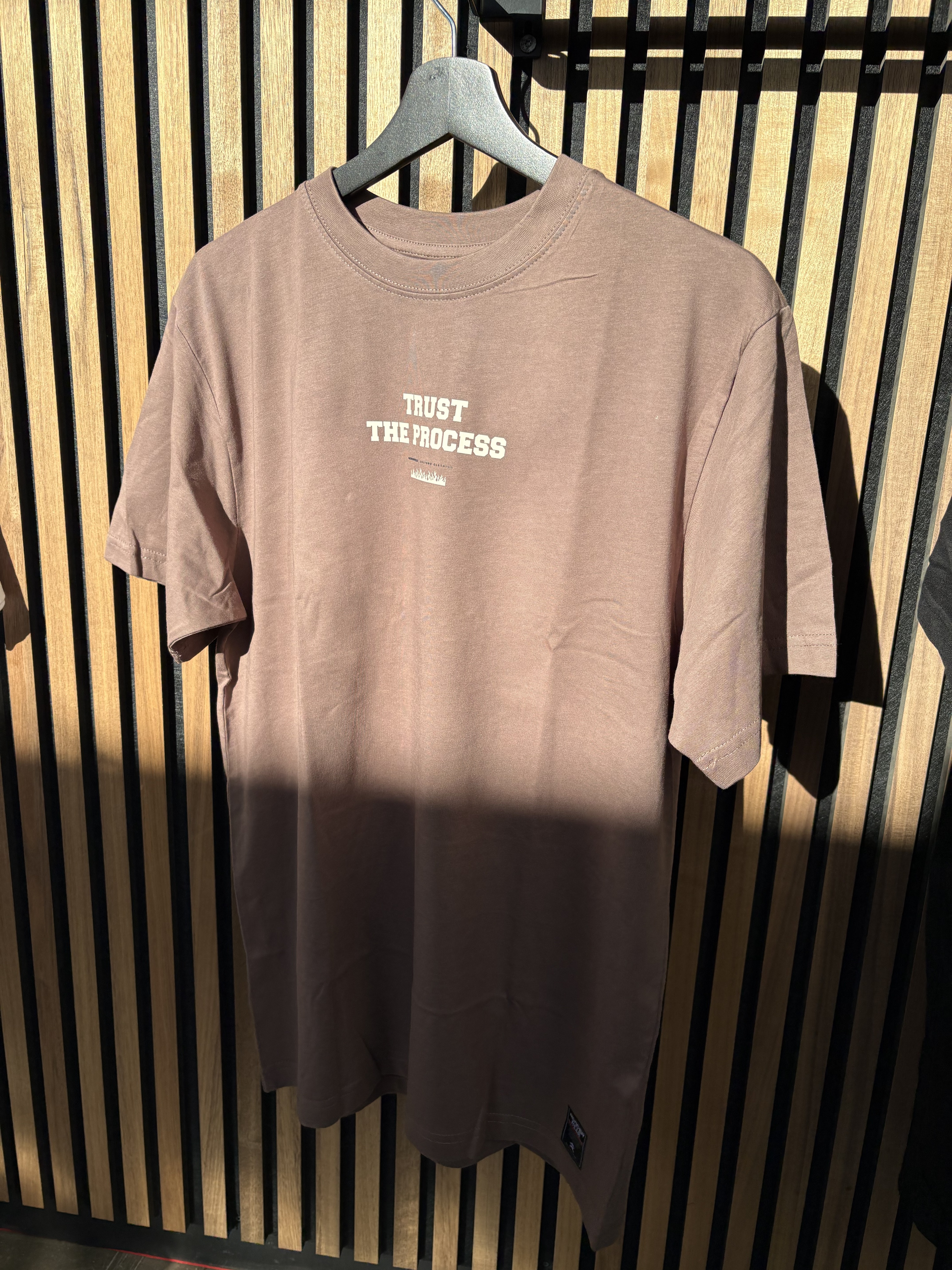 T-shirt brun