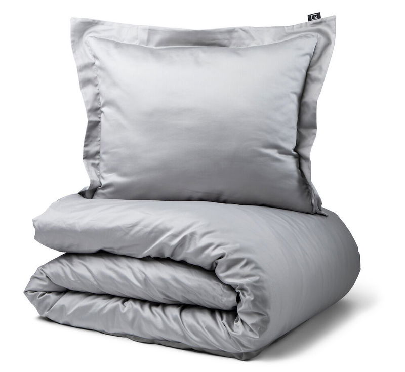 Manchester Satin Ljusgrå Bäddset Enkeltäcke 150x210 Kosta Linnewäfveri Manchester Satin Ljusgrå Bäddset Enkeltäcke 150x210 Kosta Linnewäfveri