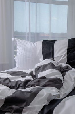 Fjällbacka Randigt Grå Satin Bäddset Dubbeltäcke 230x220 Kosta Linnewäfveri