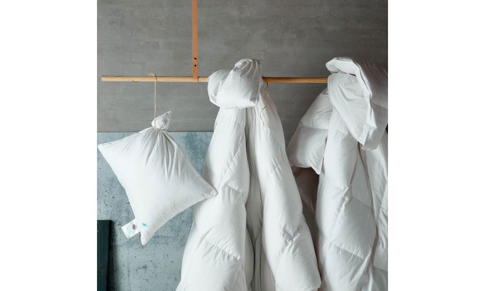 Paket Duntäcke & Dunkudde 550g 150x210 + 500g 50x60 Engmo Dun Paket Duntäcke & Dunkudde 550g 150x210 + 500g 50x60 Engmo Dun