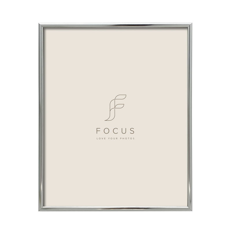 Focus Lily Silver 30X40 cm