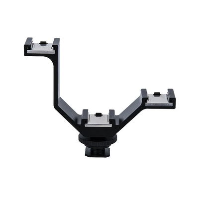 V-bracket med trippel tillbehörssko