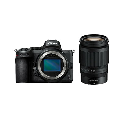 Nikon Z5 II + 24-200/4-6 3
