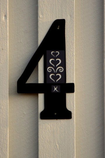 Fasadsiffra Hjärtespira , svart  eller vit