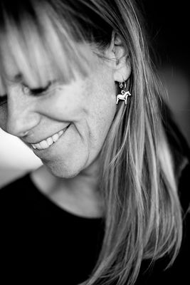 Örhängen - Dalahästar i roséguld från Anna Viktoria (Fri frakt)