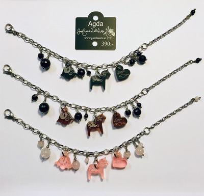  Armband mit Charms und Halbedelsteinen - Agda