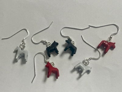 Örhängen - Dalahästar 1 cm (Minsta dalahästarna!)