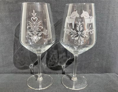 Vinglas 37 cl med gravyr dalahästar&kurbits