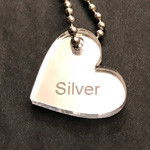 Kari - Örhängen med små Dalahästar