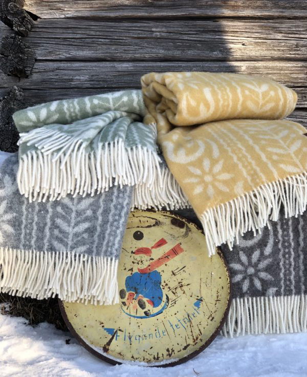 Pläd - "Anno 1862" mönster från handtryckt tapet från Dalarna