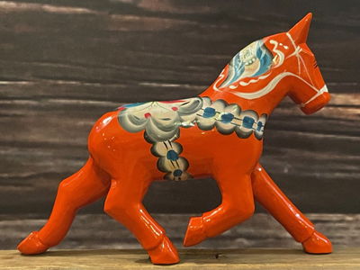 Den travande dalahästen