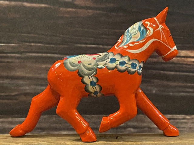 Den travande dalahästen