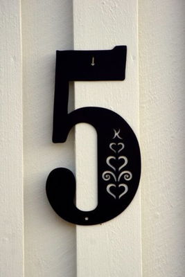 Fasadsiffra Hjärtespira , svart  eller vit