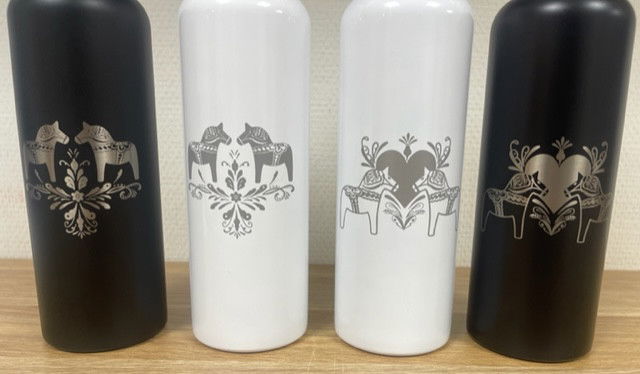 Sportflaska 0,75 l - Vattenflaska i rostfritt stål med inbyggt sugrör