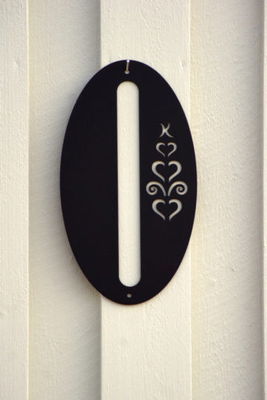 Fasadsiffra Hjärtespira , svart  eller vit