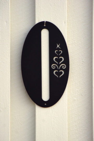 Fasadsiffra Hjärtespira , svart  eller vit