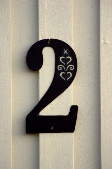 Fasadsiffra Hjärtespira , svart  eller vit