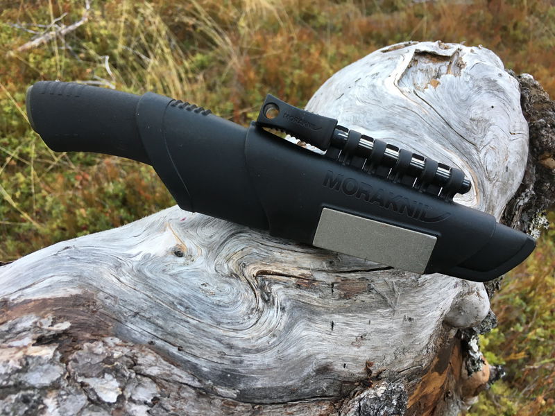 Bush Craft Survival, Black