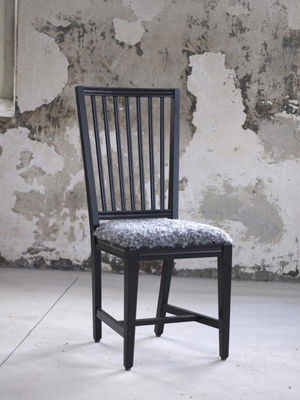 Dalhalla - klädd sits med tillägg fårskinn