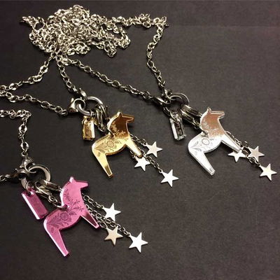 Halsband - med Dalahäst och stjärnor, modell Star