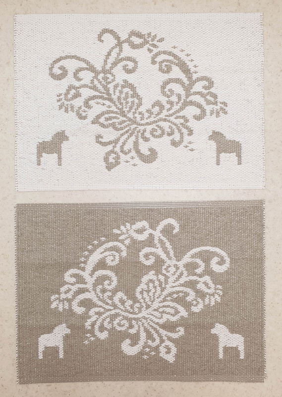 Kurbits dörrmatta med Dalahästar 50x70 cm - Vändbar vinylmatta