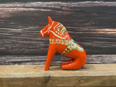 Den sittande dalahästen