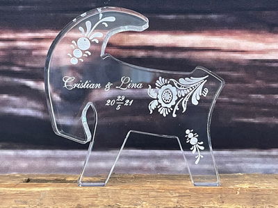 Kårebocken i plexiglas med personlig gravyr