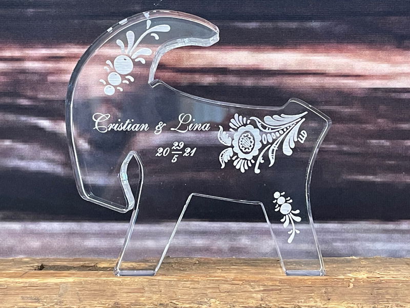 Kårebocken i plexiglas med personlig gravyr