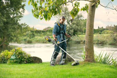 Stiga batteridriven gräsröjare, grästrimmer BC 700e B kit