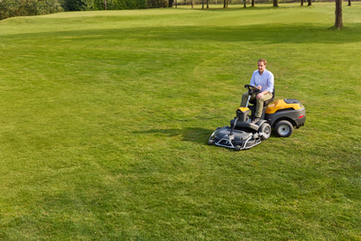 Stiga bensindriven åkgräsklippare Park 500 W