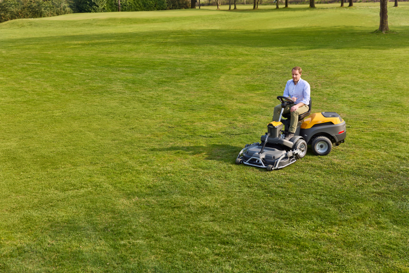 Stiga bensindriven åkgräsklippare Park 500 W