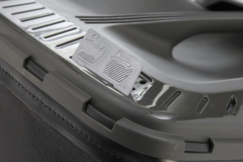 Stiga självgående batteridriven gräsklippare med uppsamlare Combi 548e S kit