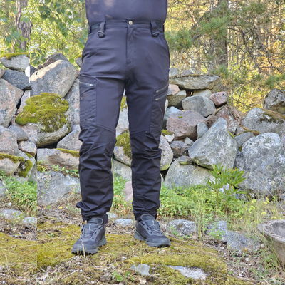 Fullmundur fritidsbyxa svart