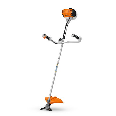 STIHL FS 131 bensindriven röjsåg – kraftfull 4-MIX med komplett utrustning