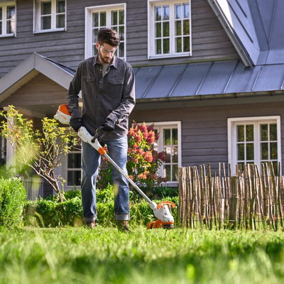 STIHL FSA 50 Batteridriven Röjsåg – Kraftfull, Tyst & Ergonomisk Grästrimmer