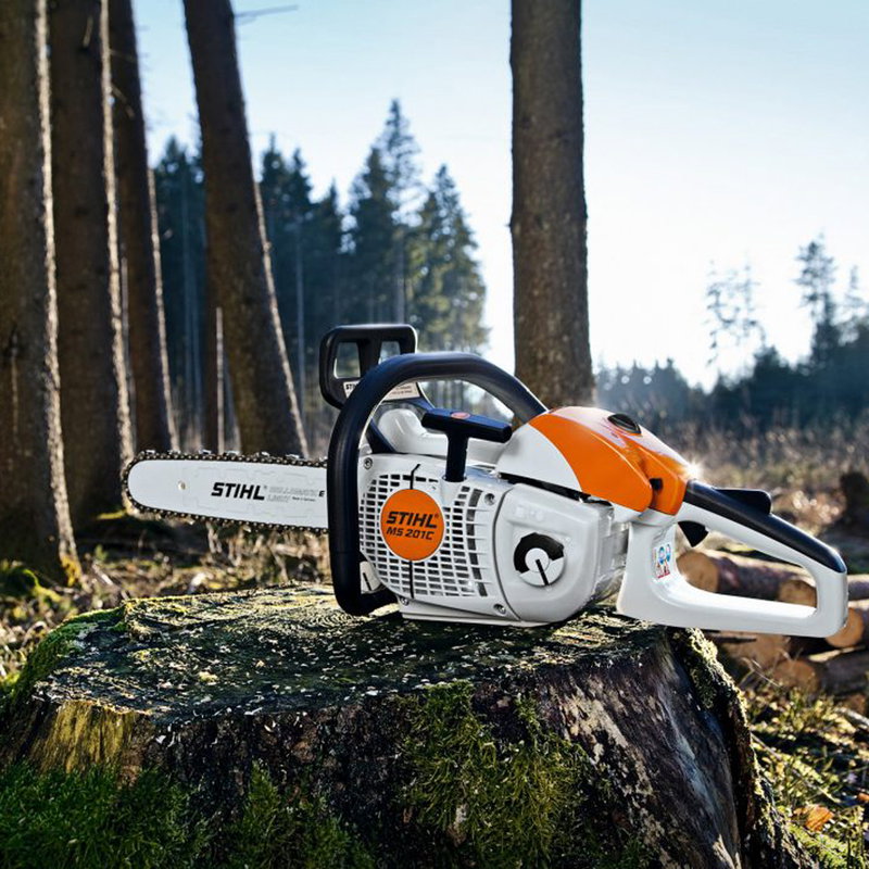 STIHL MS 201 C-M – fjäderlätt professionell motorsåg med M-Tronic