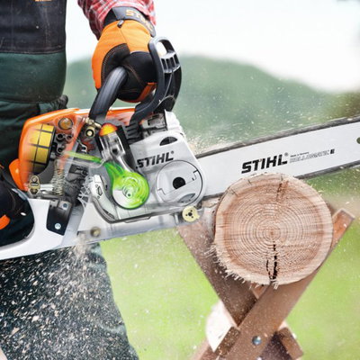 STIHL bensinmotorsåg MS251 2,2 kW – kraftfull och kompakt