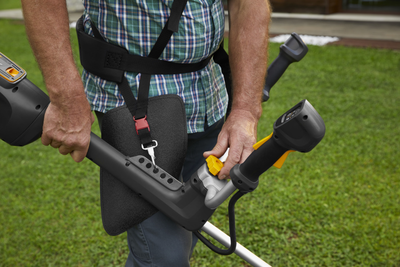 Stiga batteridriven gräsröjare, grästrimmer BC 700e B kit