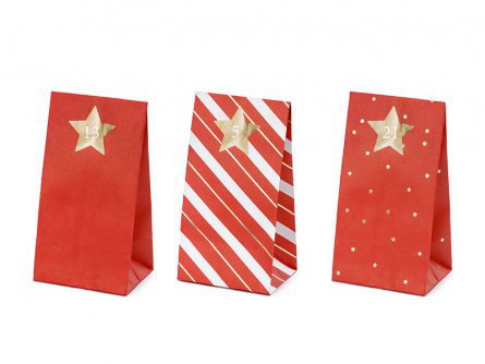 Röda och vita papperspåsar till adventskalender