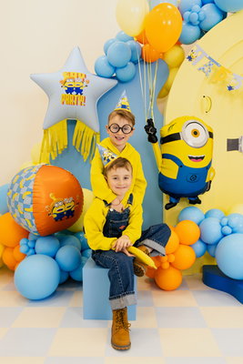 Folieballong Minions Stjärna Med Tassles