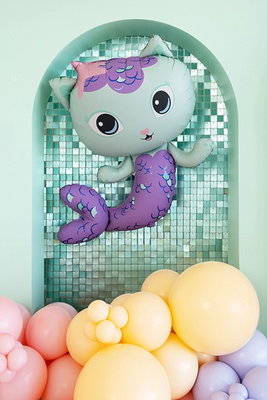 Folieballong Gabbys dockskåp MerCat – 80 × 82 cm