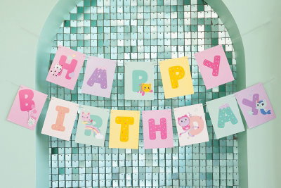Girlang Gabbys dockskåp Happy Birthday – 180 cm