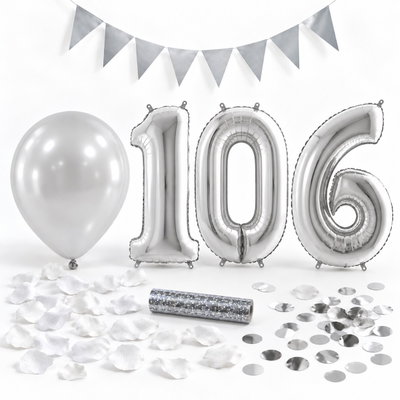106-års festpaket, Silver, Stor – paketets dekorationer på vit bakgrund