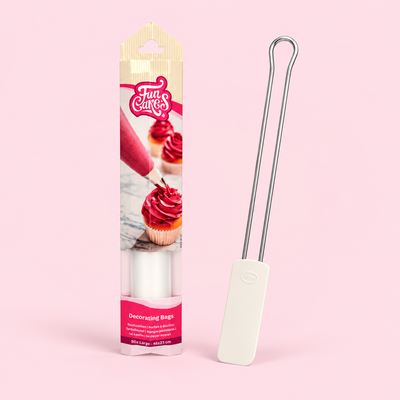 Pavlova – stora spritspåsar och spatel – samlingsbild av ingående produkter.