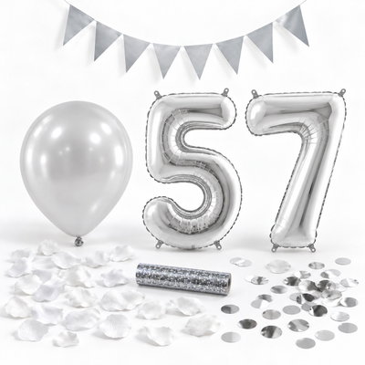 57-års festpaket, Silver, Stor – paketets dekorationer på vit bakgrund