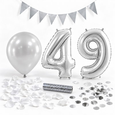 49-års festpaket, Silver, Stor – paketets dekorationer på vit bakgrund