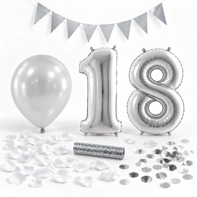 18-års festpaket, Silver, Stor – paketets dekorationer på vit bakgrund