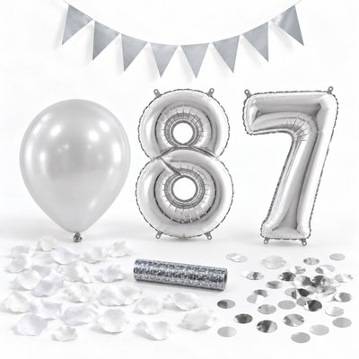 87-års festpaket, Silver, Stor – paketets dekorationer på vit bakgrund