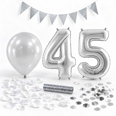 45-års festpaket, Silver, Stor – paketets dekorationer på vit bakgrund