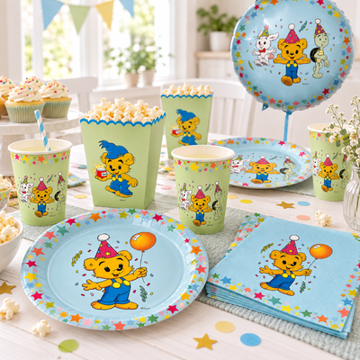 Bamse-dukning med matchande dekorationer – miljöbild